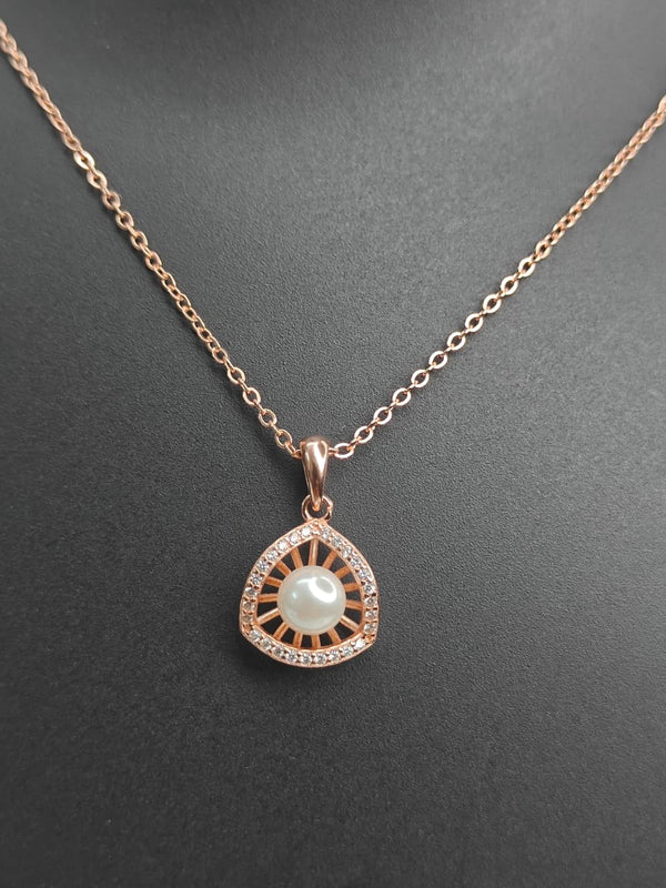 Pearl Glow 925 Silver Pendant